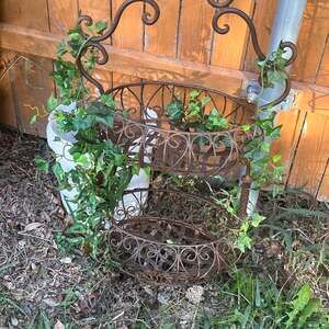 Vintage French Two Tiered Wire Work Fruit Basket (27519) – ,